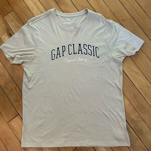 GAP men’s short sleeve t-shirt, Size: Medium, good condition, color: beige